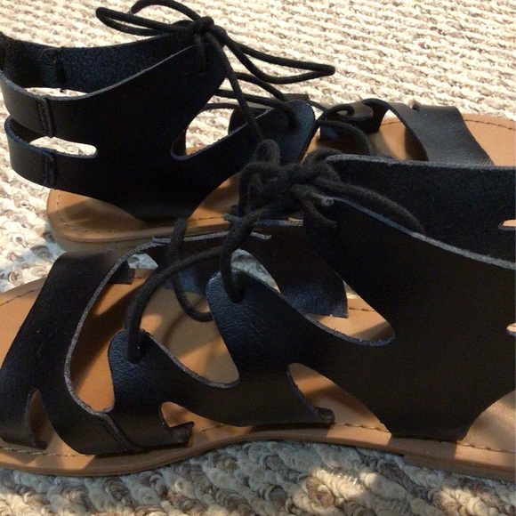 NWT Gap black gladiator sandals size 7 - Picture 4 of 12
